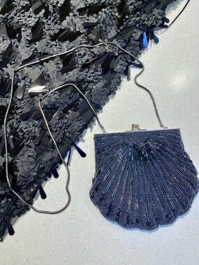 Bejeweled SHELL Intricate beaded vintage bag/clutch/wallet party vacay vibe